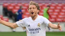 Tin chuyển nhượng cầu thủ: Haaland căng như dây đàn, lão tướng 35 tuổi Luka Modric gia hạn hợp đồng với Real Madrid; Barca chọn Dani Olmo