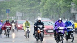 Dự báo thời tiết đêm nay và ngày mai (16-17/4): Hà Nội mưa to; Bắc Bộ và vùng núi phía Tây Bắc Trung Bộ cục bộ mưa rất to và dông; Nam Bộ nắng nóng