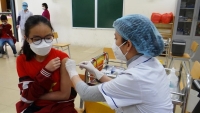 Ngày 26/4, Hà Nội thêm  937 ca mắc Covid-19 mới; gần 113.000 trẻ từ 5-11 tuổi đã tiêm vaccine