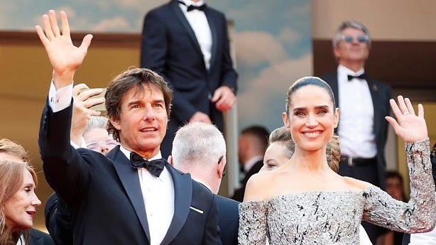 Tài tử Tom Cruise lịch lãm và trẻ trung dự Liên hoan phim Cannes 2022