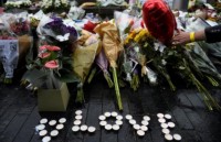Anh tưởng niệm các nạn nhân vụ tấn công khủng bố ở London
