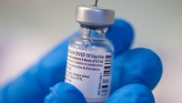 Tiêm phòng vaccine vẫn là cách tốt nhất chống lại Covid-19