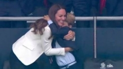 EURO 2021: Khoảnh khắc ngọt ngào giữa Hoàng tử George với Công nương Kate khiến fan thích thú