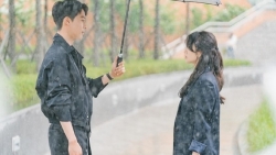 Tạo hình hoàn hảo trong phim mới, Song Hye Kyo hứa hẹn làm nên 'phản ứng hóa học ngọt ngào' cùng bạn diễn