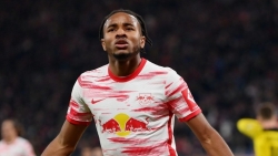 Chuyển nhượng cầu thủ Ngoại hạng Anh: MU cạnh tranh PSG lấy Nkunku; Liverpool nỗ lực ký Gravenberch; Ralf Rangnick duy trì sắm ngôi sao