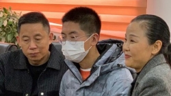 Trung Quốc: Cha mẹ gặp lại con trai bị bắt cóc sau 14 năm tìm kiếm
