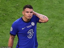 Chuyển nhượng cầu thủ: Chelsea gia hạn Thiago Silva; Rangnick không giữ Martial; Barca muốn có bộ 3 cầu thủ người Mỹ