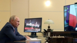 Tuyên bố đối thoại 'chưa chết', Tổng thống Putin muốn tháo ngòi khủng hoảng Ukraine?