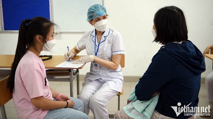 Hà Nội bắt đầu tiêm vaccine Covid-19 cho trẻ từ 5-11 tuổi