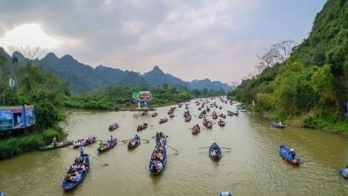 Năm thứ hai Hà Nội tạm dừng nhiều lễ hội Xuân để phòng chống dịch