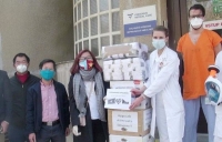 Người Việt tiếp sức nhân viên y tế Czech chống dịch Covid-19