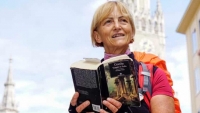 Người phụ nữ 72 tuổi và hành trình đi bộ từ Venice đến Bắc Kinh