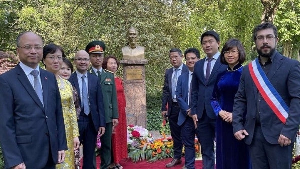 Các hoạt động ý nghĩa kỷ niệm 132 năm ngày sinh Chủ tịch Hồ Chí Minh tại Pháp