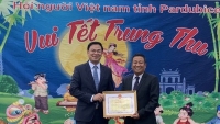 Thứ trưởng Phạm Quang Hiệu đón Tết Trung thu với cộng đồng người Việt tại Czech