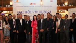 Doanh nghiệp Việt Nam tại Anh quyên góp hơn 2 tỷ đồng cho quê hương chống dịch