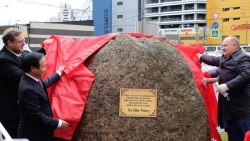 Lễ đặt phiến đá tại vị trí dự kiến xây tượng đài Chủ tịch Hồ Chí Minh ở St. Petersburg