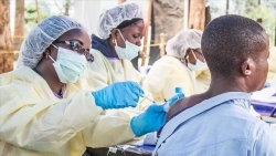 WHO: 'Liều thuốc hy vọng' đã có, châu Phi cần tăng tốc tiêm vaccine Covid-19