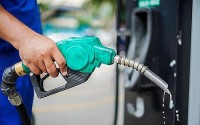Ngày mai, giá xăng có thể giảm xuống dưới 30.000 đồng/lít