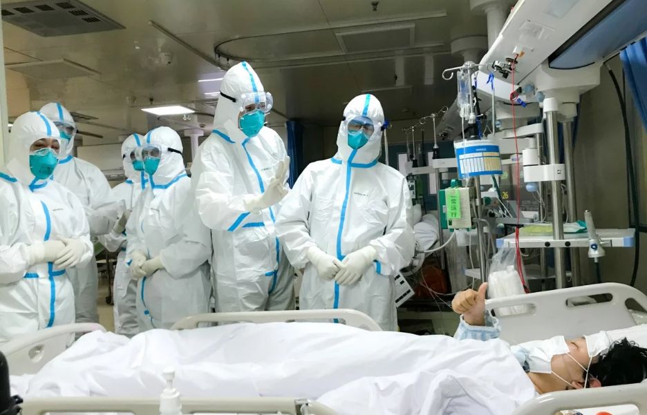 Hơn 1.700 nhân viên y tế nhiễm virus corona, Trung Quốc đối mặt khủng hoảng mới