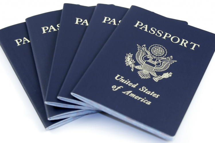 Mỹ tái khởi động dịch vụ cấp hộ chiếu