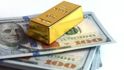 Giá vàng hôm nay 17/1: Vàng mắc kẹt, USD chi phối, giới đầu tư rời hầm trú ẩn?
