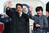 Truyền thông Nhật Bản đưa tin nổi bật chuyến công du Việt Nam của Thủ tướng Shinzo Abe