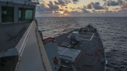 Biển Đông: Mỹ 'tăng tốc' kiềm chế Trung Quốc 'trên nhiều mặt trận'