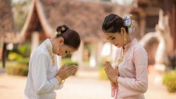 Tìm hiểu kiểu chào chắp tay trước ngực của người Thái