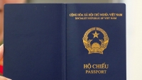 Anh thông báo tiếp tục công nhận hộ chiếu mới của Việt Nam