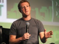 Ông chủ Facebook thách thức bản thân điều gì trong năm 2017?
