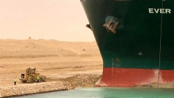 Siêu tàu Ever Given ‘án ngữ’ Kênh đào Suez, kịch bản tồi tệ với thương mại toàn cầu