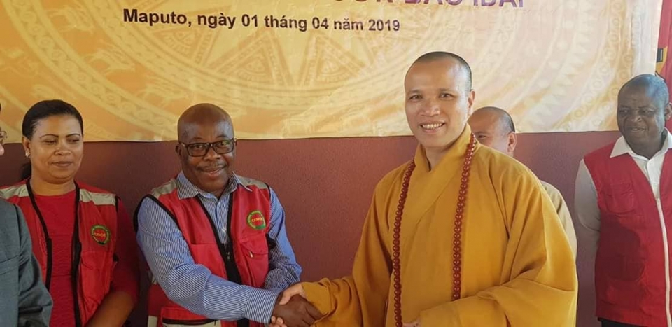 Trung ương Giáo hội Phật giáo Việt Nam trao hàng hỗ trợ nạn nhân bão Idai tại Mozambique