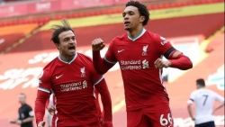 Ngoại hạng Anh: Liverpool thắng bất ngờ với cú sút 'thần sầu' của Alexander-Arnold
