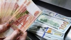 Đồng Ruble ổn định, Nga ra quy định mới về kiểm soát ngoại tệ