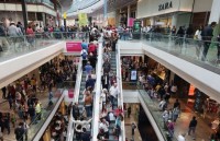 Anh: Chi tiêu tiêu dùng giảm lần đầu tiên trong gần 4 năm