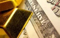 Giá vàng thế giới chạm mức cao nhất trong một năm