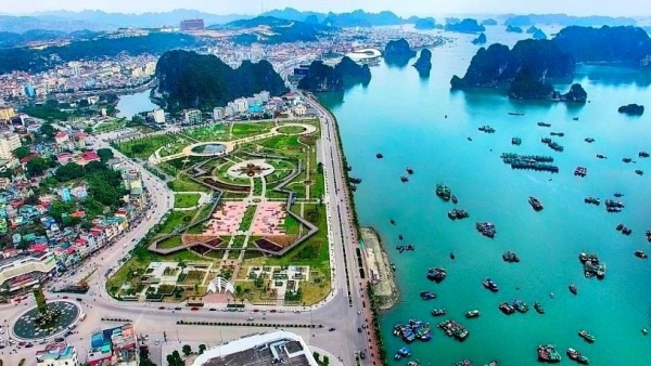 Bất động sản mới nhất: Vân Đồn trở thành 'cứ điểm' của loạt siêu dự án; nhiều ‘đại gia’ xây dựng kêu cứu; cách xác định lộ giới khu đất ở