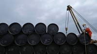 Giá dầu thế giới tiếp tục tăng