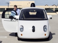 Google "dạy" xe tự lái cách sử dụng còi