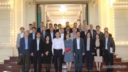 Đoàn Trưởng Cơ quan đại diện Việt Nam tại nước ngoài làm việc với Ban Đối ngoại Trung ương