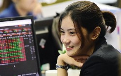 Nhận định thị trường chứng khoán ngày 12/11 - Rung lắc chọn cổ