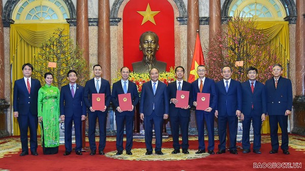 Toàn cảnh Chủ tịch nước trao quyết định bổ nhiệm 4 Đại sứ Việt Nam tại nước ngoài nhiệm kỳ 2022-2025