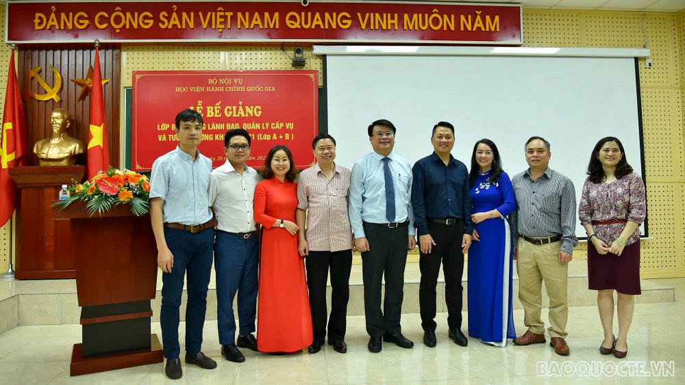 Bế giảng Lớp bồi dưỡng lãnh đạo, quản lý cấp Vụ dành cho các cơ quan đại diện Việt Nam ở nước ngoài