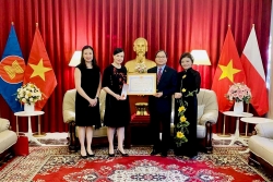Trao Huân chương Hữu nghị cho nguyên Đại sứ Ba Lan tại Việt Nam