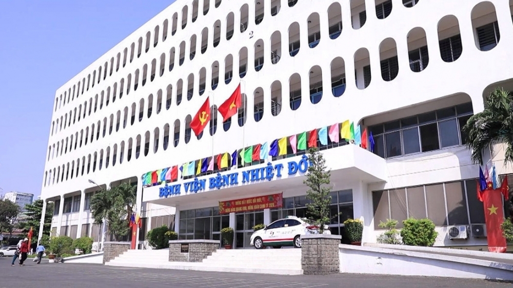 Không tiếp xúc bệnh nhân, 3 nhân viên Bệnh viện Bệnh Nhiệt đới TP. Hồ Chí Minh nghi mắc Covid-19