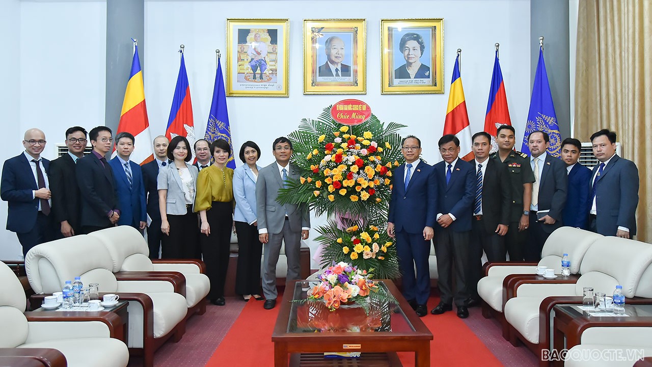 Chúc mừng nhân dịp kỷ niệm 55 năm Ngày thiết lập quan hệ ngoại giao Việt Nam-Campuchia