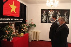Đại sứ quán Việt Nam tại Algeria và Romania tổ chức lễ viếng nguyên Tổng Bí thư Lê Khả Phiêu