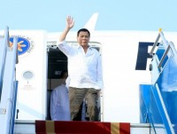 Tổng thống Philippines Duterte đã đến Nội Bài, bắt đầu thăm Việt Nam