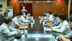 Triển khai công tác phối hợp thông tin đối ngoại đối với người Việt Nam ở nước ngoài theo Kết luận số 12