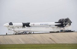 NASA và SpaceX lùi lịch phóng tàu Crew Dragon lên ISS do… thời tiết